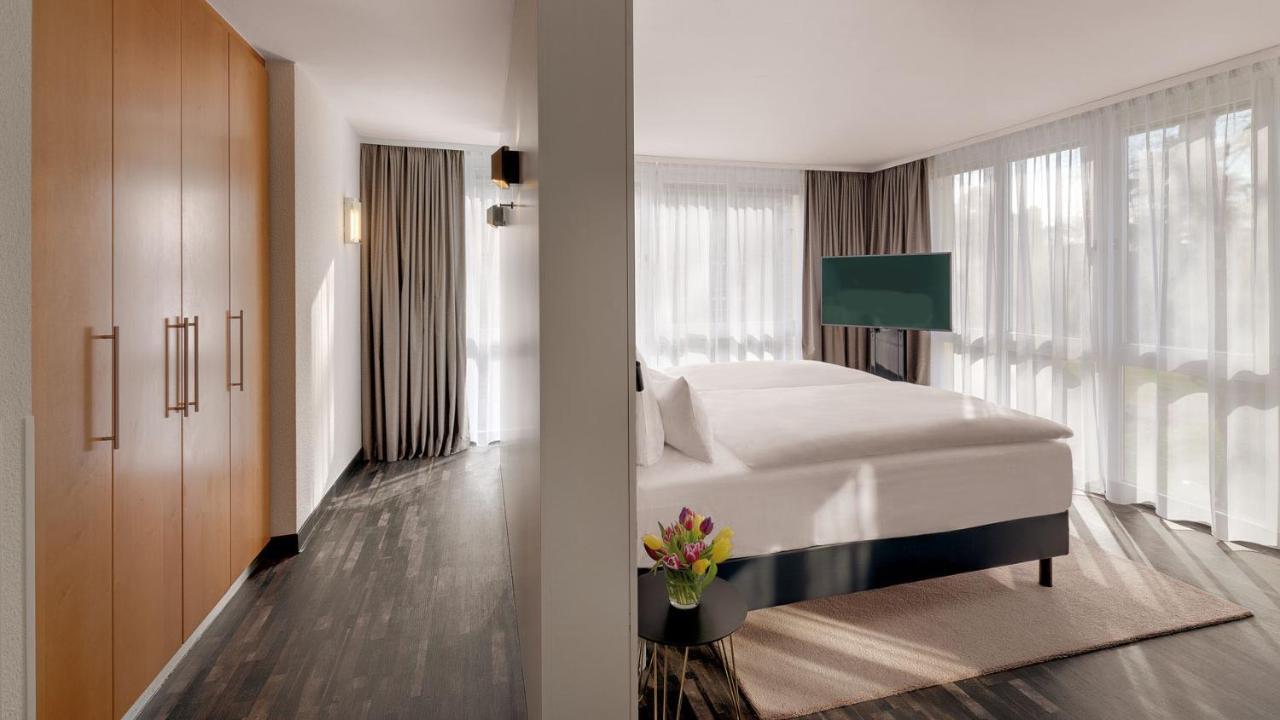 Hotel The Yard 바트혼네프암라인 외부 사진